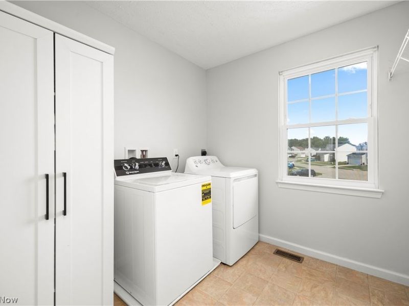 6199 E Meadow Farm Lane, Lorain, OH 44053 Photo 28
