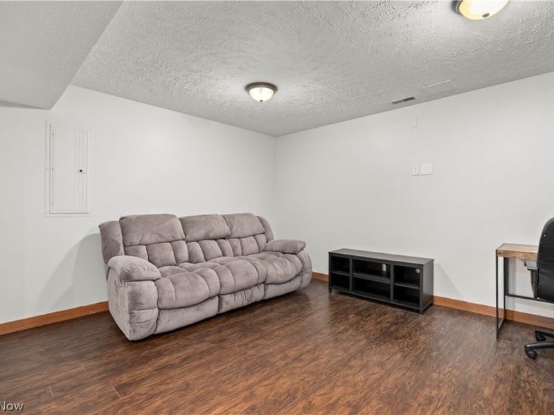 6199 E Meadow Farm Lane, Lorain, OH 44053 Photo 31