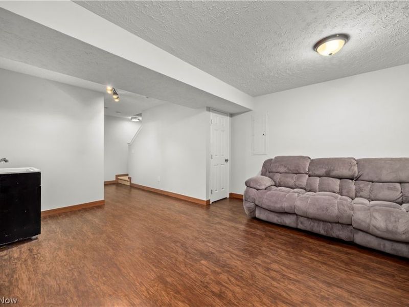 6199 E Meadow Farm Lane, Lorain, OH 44053 Photo 32