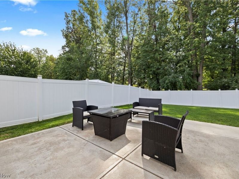 6199 E Meadow Farm Lane, Lorain, OH 44053 Photo 35
