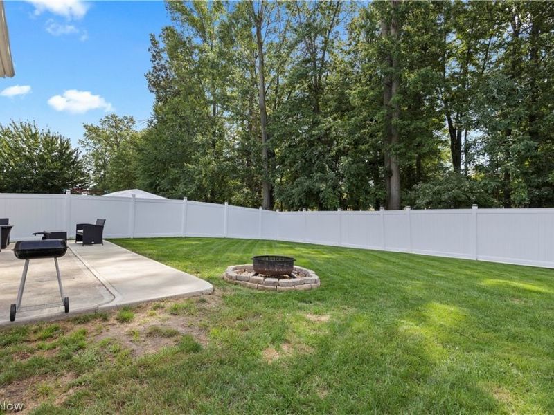 6199 E Meadow Farm Lane, Lorain, OH 44053 Photo 40
