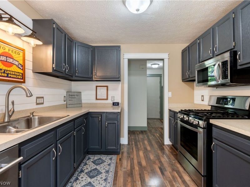1356 Schneider Street NW, North Canton, OH 44720 Photo 12