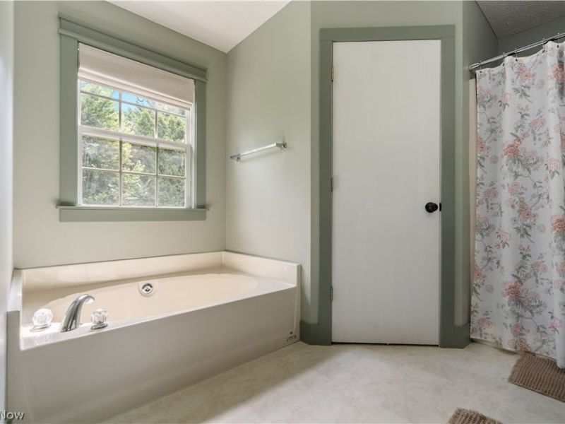 1356 Schneider Street NW, North Canton, OH 44720 Photo 19