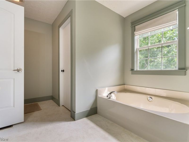 1356 Schneider Street NW, North Canton, OH 44720 Photo 20