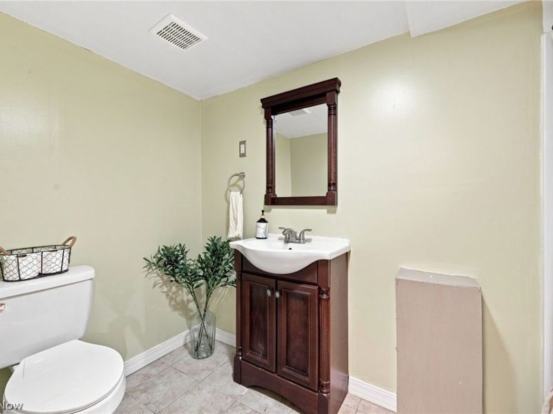 4028 W 220th Street, Fairview Park, OH 44126 Photo 26