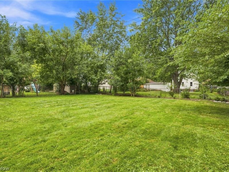 4028 W 220th Street, Fairview Park, OH 44126 Photo 28