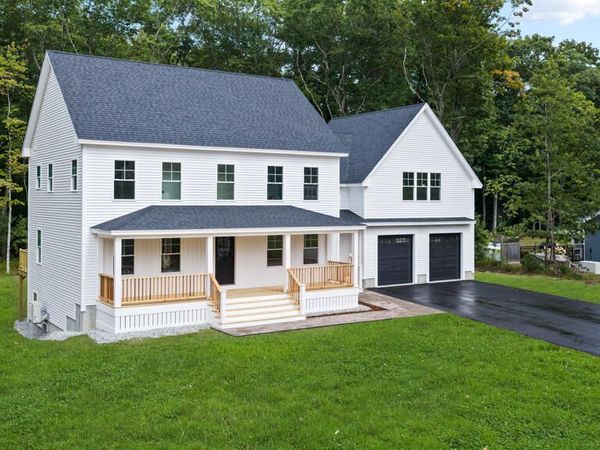 25 Kingsbury Lane, Kennebunk, ME 04043