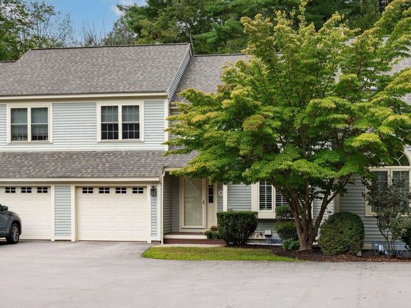 5 Peninsula Drive, Stratham, NH 03885