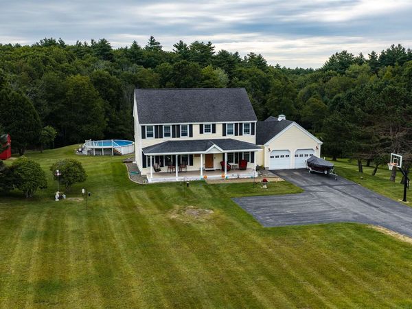 47 Nottingham Road, Raymond, NH 03077