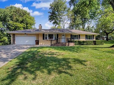 1702 Countryside Drive, Beavercreek, OH 45432