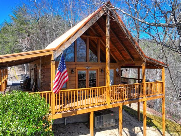 2621 Raccoon Hollow Way , Pigeon Forge, TN 37862