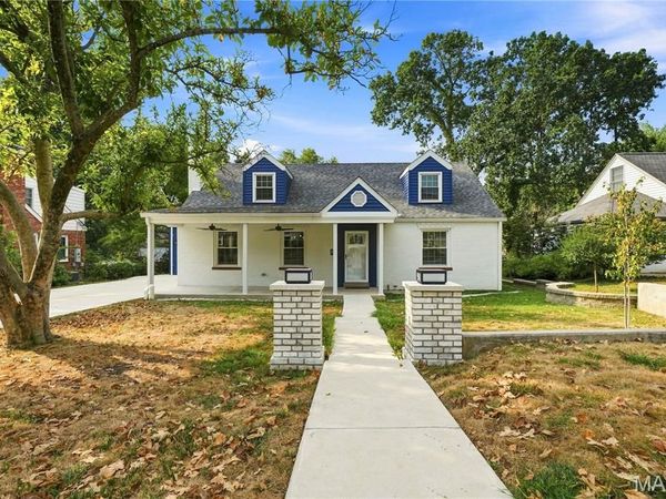 8 Villawood Lane , Webster Groves, MO 63119