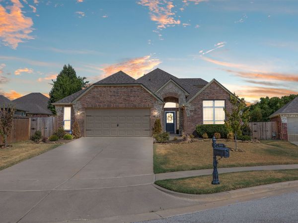 1612 E Phoenix Street, Broken Arrow, OK 74011