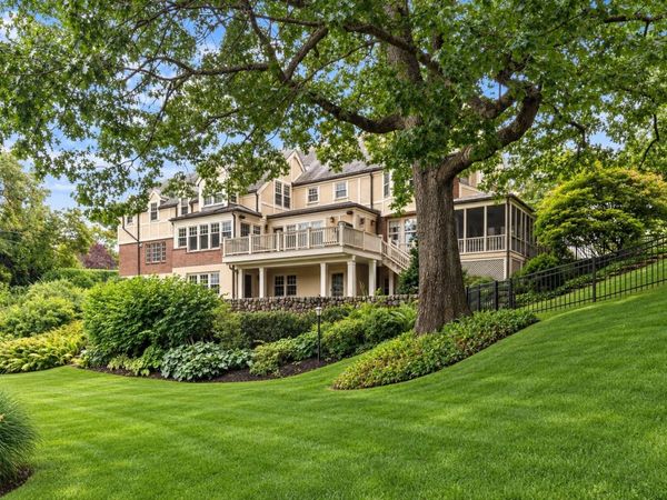 4 Dartmouth, Winchester, MA 01890