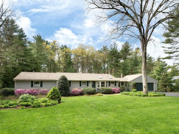 32 Hawthorne, Hanover, MA 02339