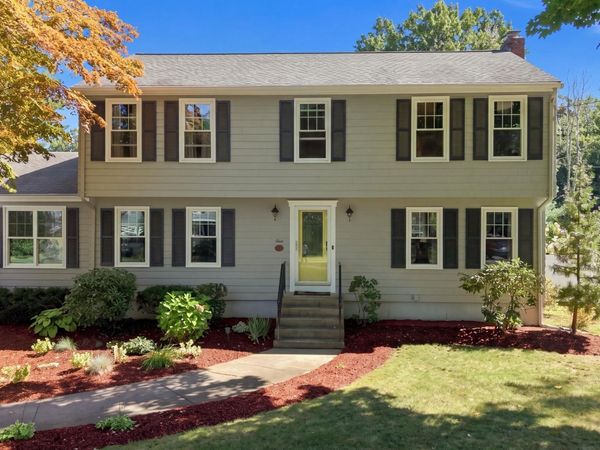 4 Portmore Ln, Framingham, MA 01702