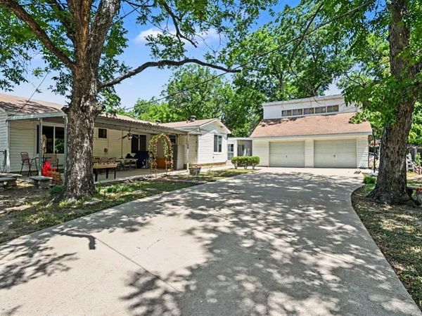 5533 Yeary Street , Sansom Park, TX 76114