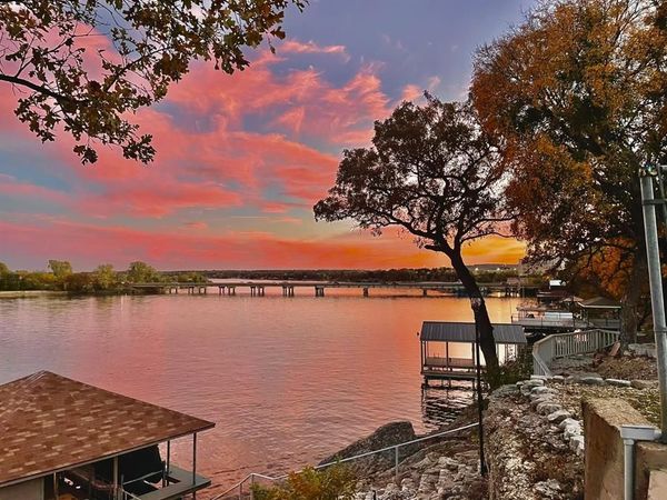400 W Atchley Drive , Granbury, TX 76048