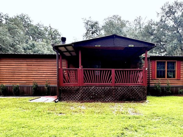 202 N Pine Ave, Florahome, FL 32140