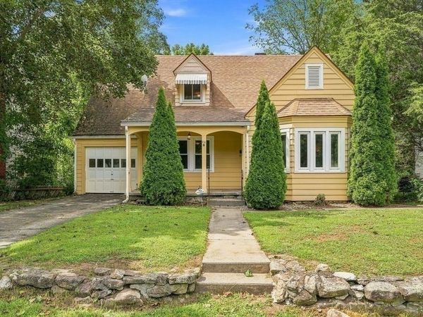 24 Litchfield Avenue, Southbridge, MA 01550