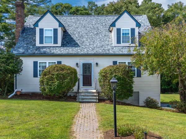 18 Clarence Dr, Oxford, MA 01540