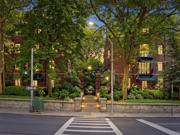 20 N Broadway , Unit A304, White Plains, NY 10601