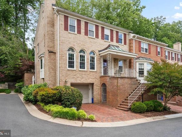 8015 QUARRY RIDGE WAY , BETHESDA, MD 20817