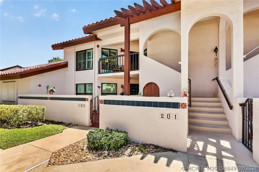6011 SE Martinique Drive, Unit 201, Stuart, FL 34997 Photo