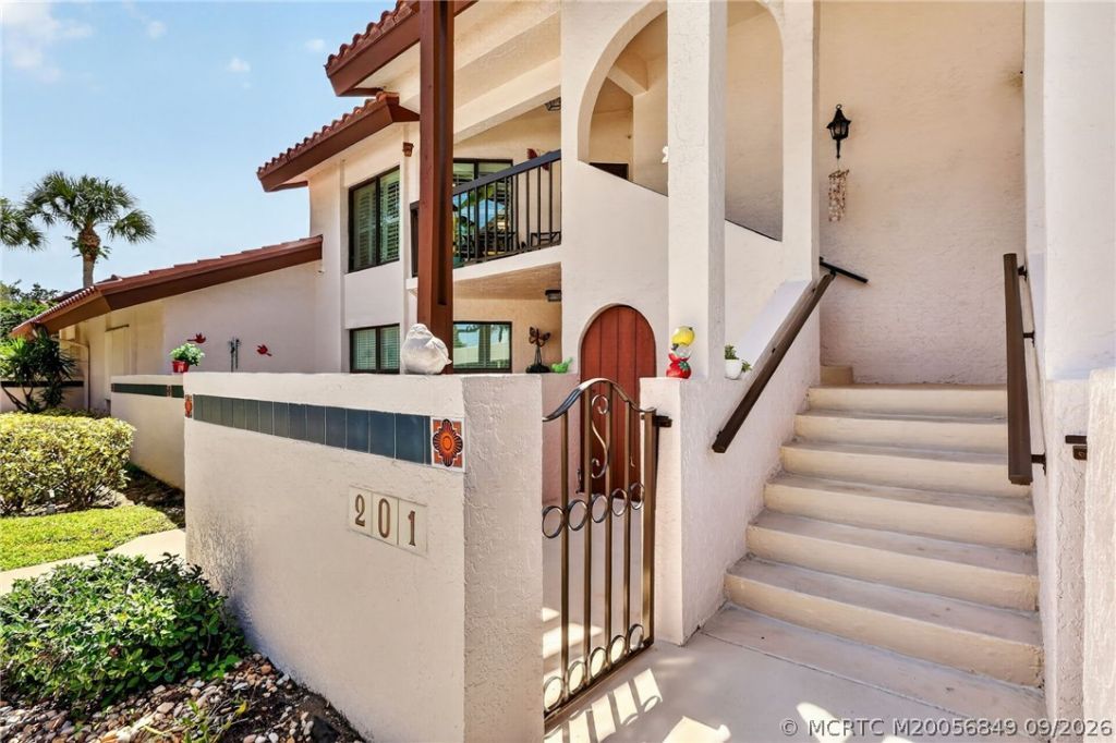 6011 SE Martinique Drive, Unit 201, Stuart, FL 34997 Photo