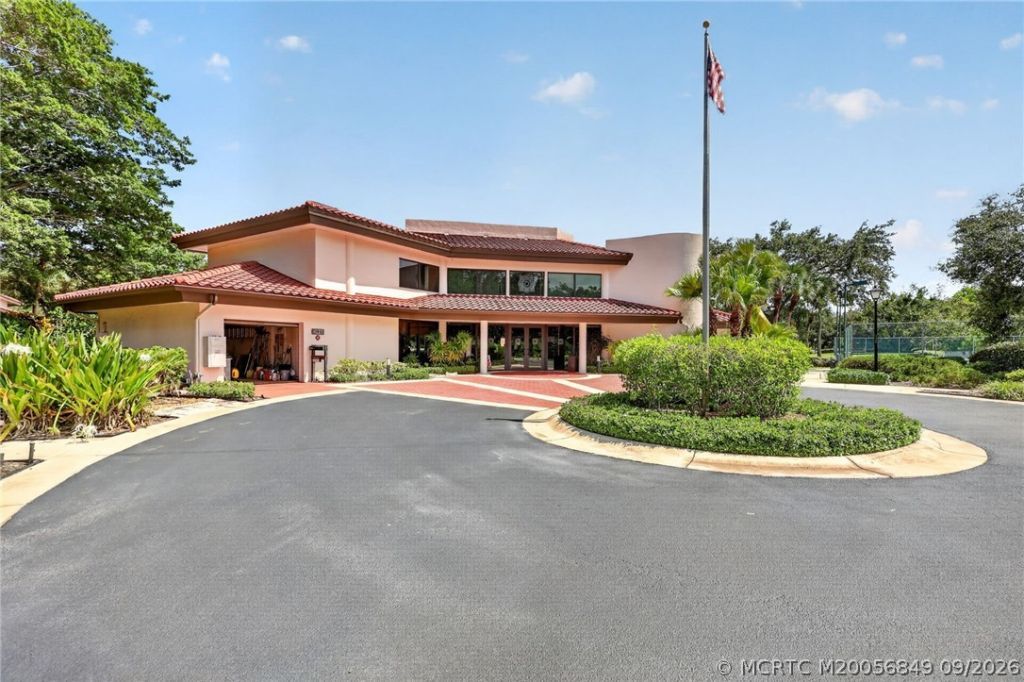 6011 SE Martinique Drive, Unit 201, Stuart, FL 34997 Photo