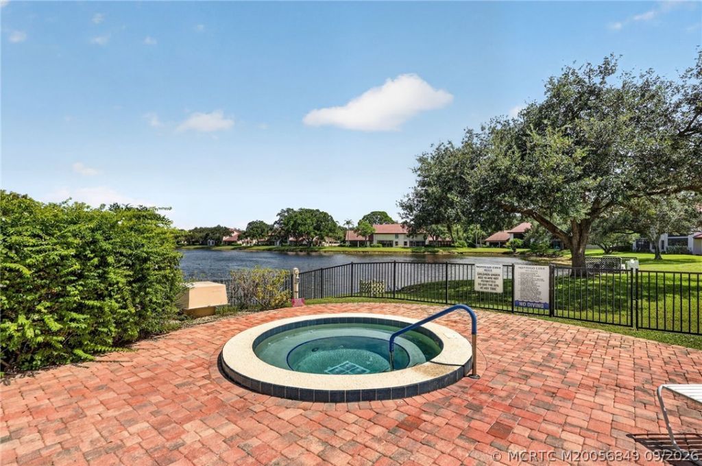 6011 SE Martinique Drive, Unit 201, Stuart, FL 34997 Photo