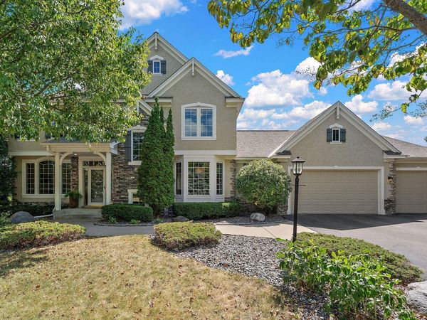 3749 Fairway Drive , Woodbury, MN 55125