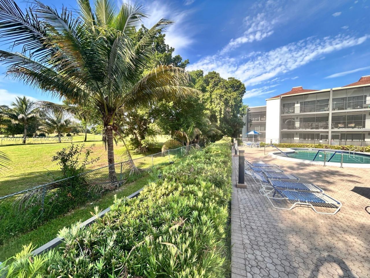 4060 N Hills Dr, Unit 39, Hollywood, FL 33021 Photo