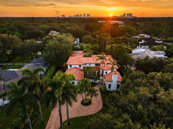 8800 SW 57th Ave, Pinecrest, FL 33156