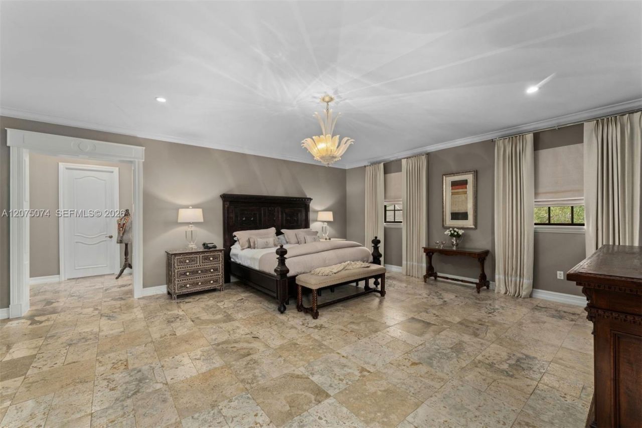 8800 SW 57th Ave, Pinecrest, FL 33156 Photo