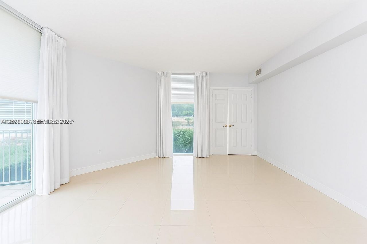 3370 Hidden Bay Dr, Unit 102, Aventura, FL 33180 Photo