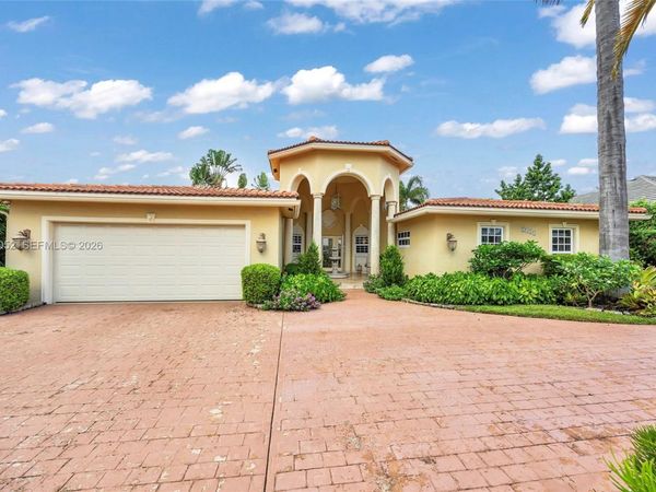 2523 SE 13th St, Pompano Beach, FL 33062