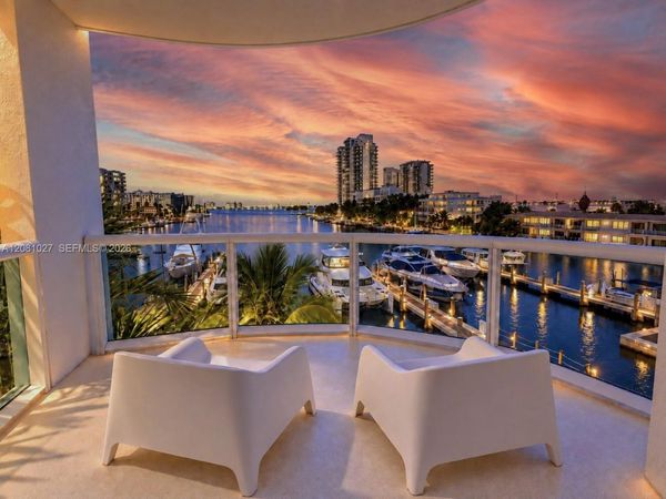 7918 Harbor Island Drive, Unit 307, North Bay Village, FL 33141