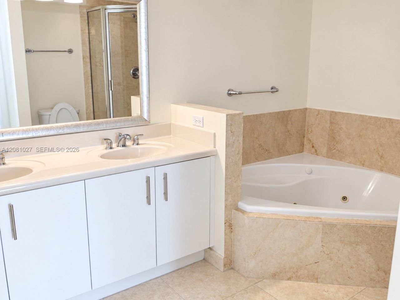 7918 Harbor Island Drive, Unit 307, North Bay Village, FL 33141 Photo
