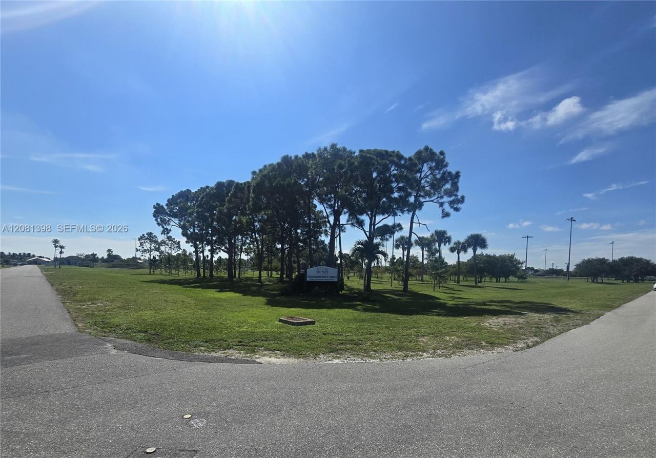 1310 SW 7th Ct, Cape Coral, FL 33991 Photo