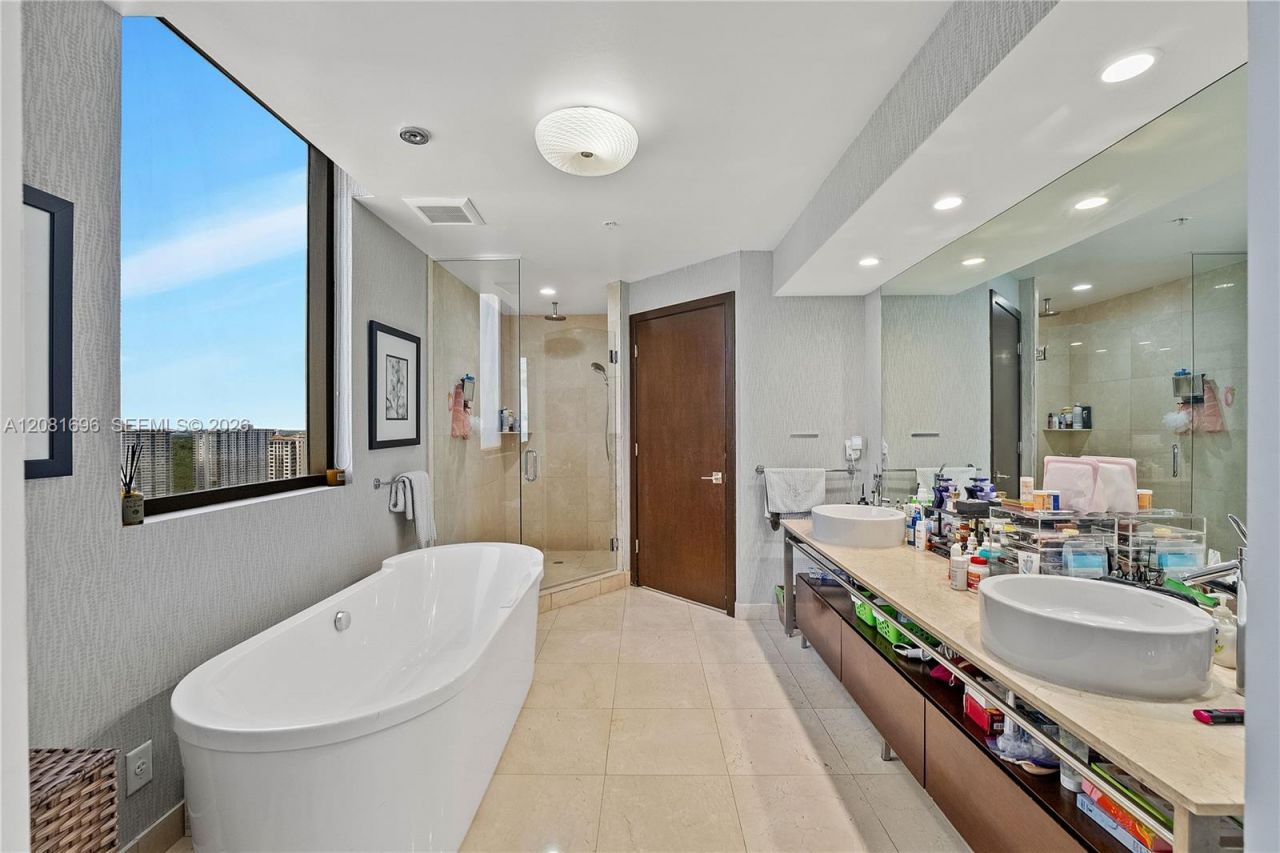 16275 Collins Ave, Unit 2101, Sunny Isles Beach, FL 33160 Photo