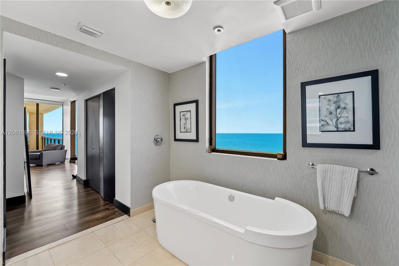 16275 Collins Ave, Unit 2101, Sunny Isles Beach, FL 33160 Photo