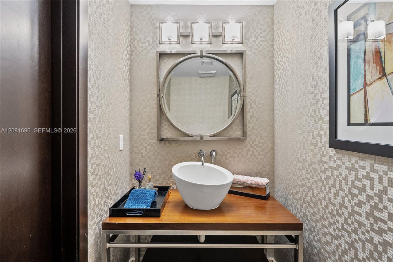16275 Collins Ave, Unit 2101, Sunny Isles Beach, FL 33160 Photo