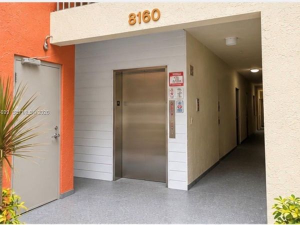 8160 Geneva Ct, Unit 115, Doral, FL 33166