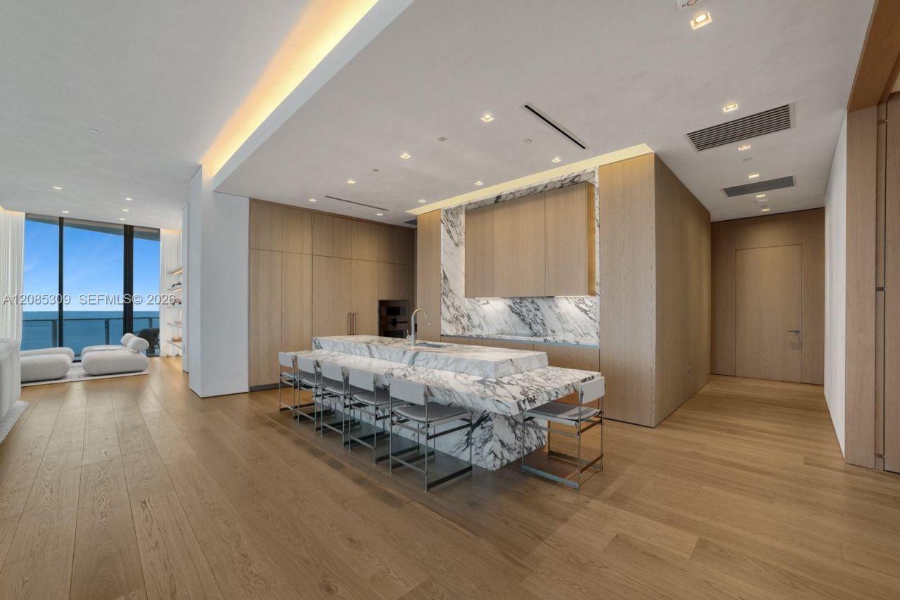 500 Alton Rd, Unit 4501, Miami Beach, FL 33139 Photo