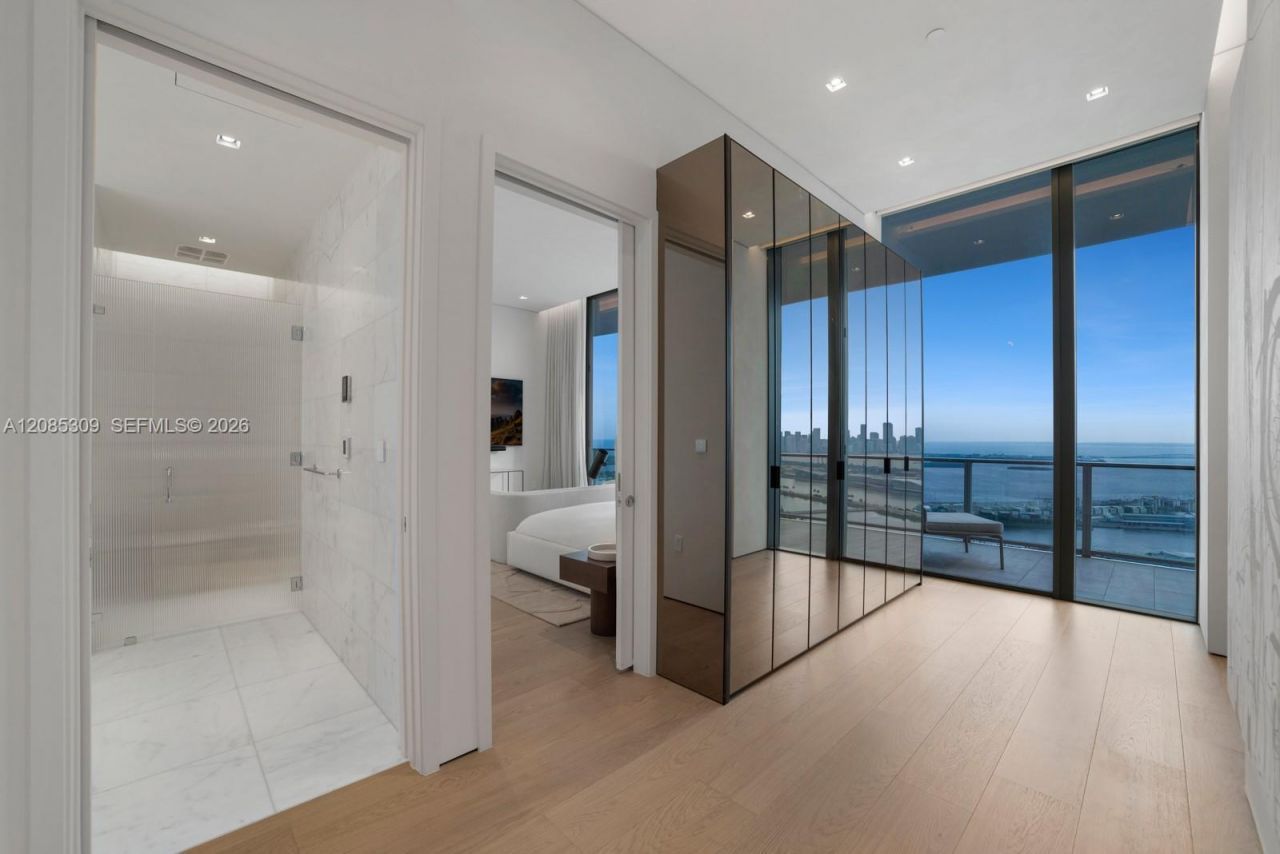500 Alton Rd, Unit 4501, Miami Beach, FL 33139 Photo