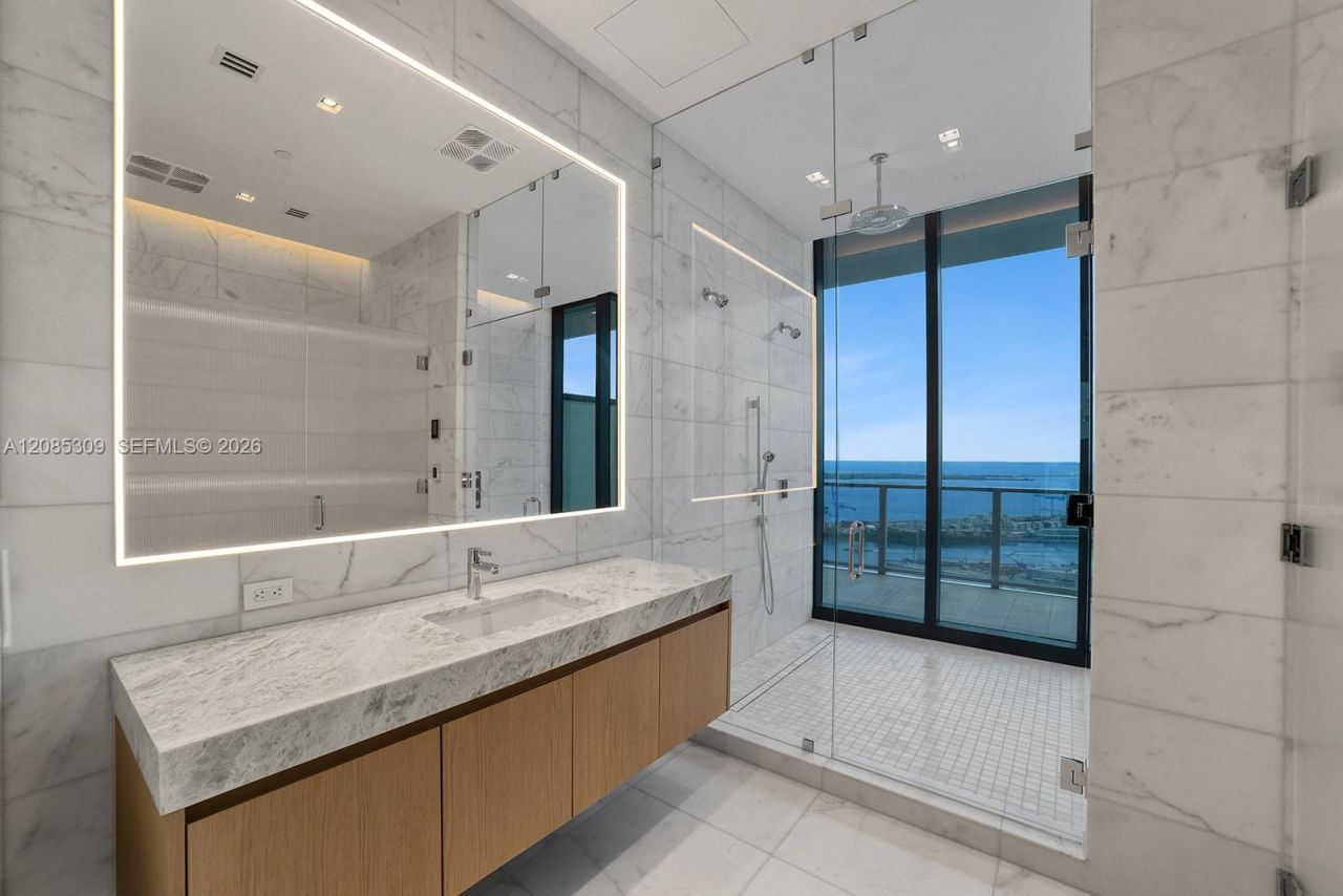 500 Alton Rd, Unit 4501, Miami Beach, FL 33139 Photo