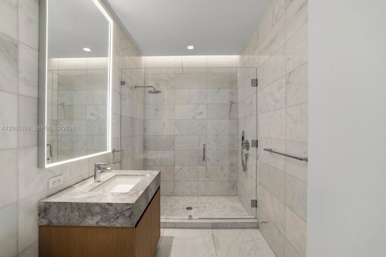 500 Alton Rd, Unit 4501, Miami Beach, FL 33139 Photo