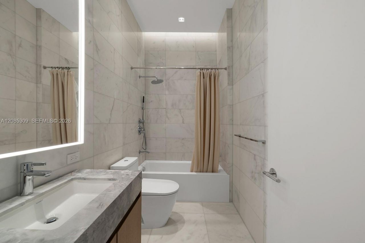 500 Alton Rd, Unit 4501, Miami Beach, FL 33139 Photo