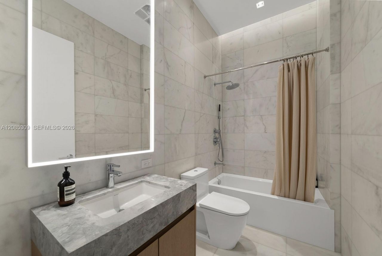 500 Alton Rd, Unit 4501, Miami Beach, FL 33139 Photo